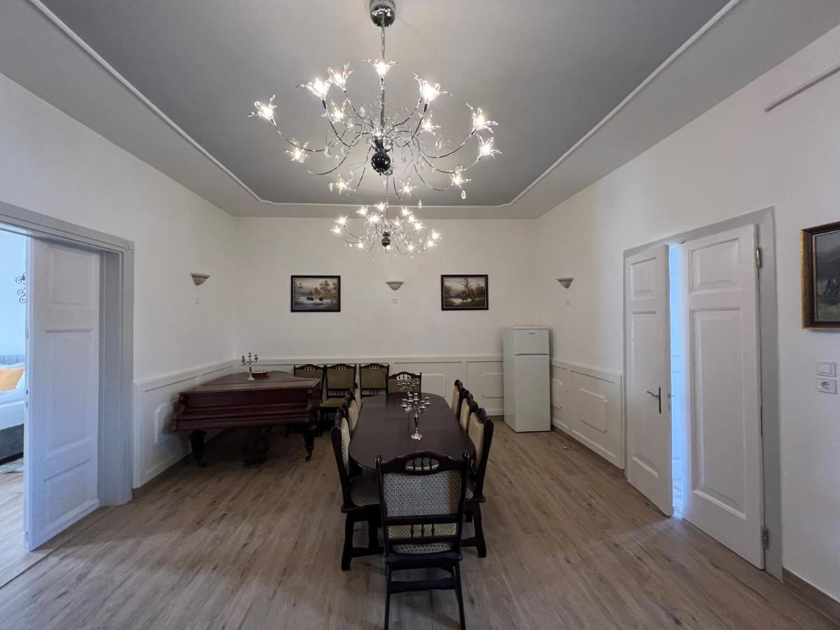 Kuria Vendeghaz Hotell Poroszló Exteriör bild